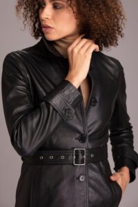 Expertly Designed Black Lambskin Leather Coat For Women - Image 2