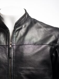 Simple Black Leather Jacket - Image 4