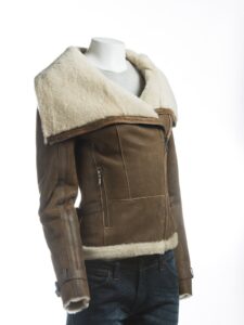Women Oversized Fur Collar Jacket - Image 4
