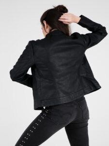 Elegant Leather Jacket For Women - Image 2